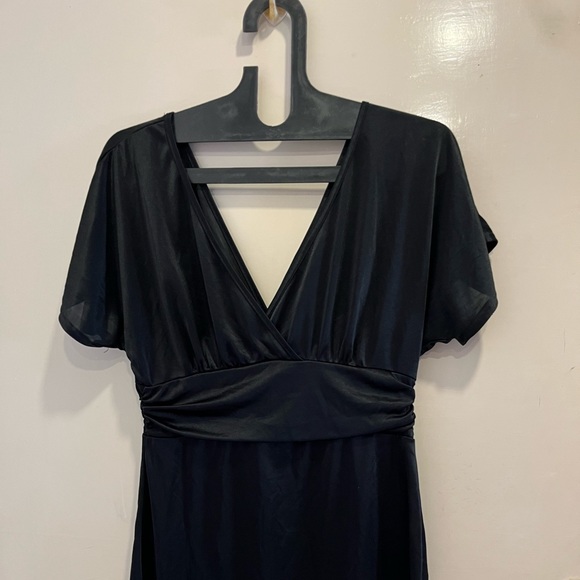 Satin black v neck top - Picture 3 of 6